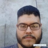 Estudiante. Busco ligar. Tímido,