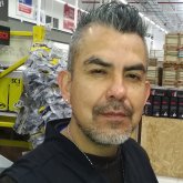 Empleado. Busco pareja. Conocer gente en