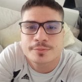 Busco ligar. Me defino una persona