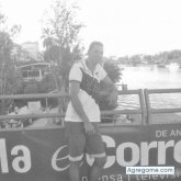 morenote chico soltero en Sevilla