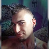 Busco pareja. Un tio con muy buen