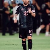 Mujeres solteras maduras. Alegre