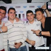 Busco pareja. Mujer. Amor. Una mujer.