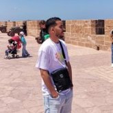 Busco conocer gente nueva.. 
Estoy nuevo