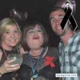 Busco matrimonio. Una mujer. Hombre