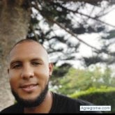 Busco pareja. Conocer amistades.