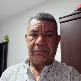 Pensionado. Busco pareja. Una mujer