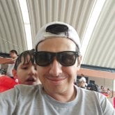 Conocer gente fuera y cerca donde vivo.