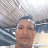 Busco chatear. Gente cercana. Alegre.