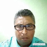 Busco ligar. Mujeres. Una persona