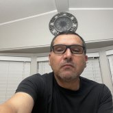 Busco una mujer que quiera compartir