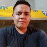 Una mujer de 20 a 35 años para formar