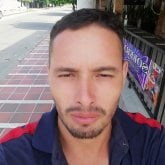 Empleado. Busco conocer gente. Mujeres