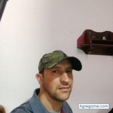 Encuentra Hombres solteros en Dabeiba