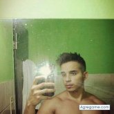 Tomas1997 chico soltero en Villa Ballester