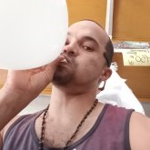 Mujer flaca bien trabajadoras. Amable