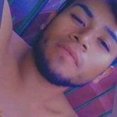 Busco ligar. Busco mujer y solo mujeres.