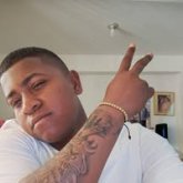 Estudiando. Busco pareja. Una persona