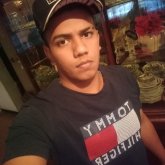 Busco ligar. Bien está bien aja. Bien