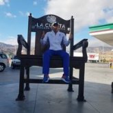 Busco pareja. Una mujer. Un hombre