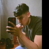 Algo bien conocer gente. Jugar