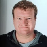 Soltero soy rubio con ojos azules. Las