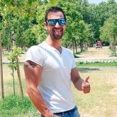 Oficial. Busco pareja. Chicas. Atleta,