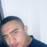 Busco mujer de cualquier edad, rubia,