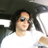 Busco pareja. Conocer gente. Sencillo.