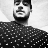 Busco ligar. Si. Alto Moreno de barba.