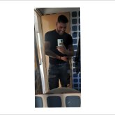 Una chica que me guste. Alto guapo