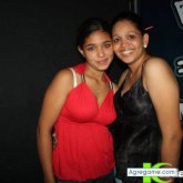 Shelly chica soltera en Otra Banda