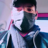 Estudiante. Busco pareja. Activo.