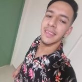 Hombres Solteros y Chicos Solteros en ángel Etcheverry