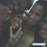 Rows chica soltera en Santo Domingo