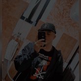 Busco una mujer de entre 18 a 35 años.