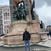 Encuentra Hombres solteros en Larraga