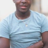 Empleado. Busco pareja. Bien  de bien