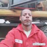 Busco hacer amistades. Mujers. Operador.