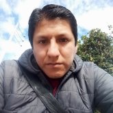 Busco pareja. Busco mujeres. Alegre,