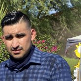 Pool technician. Busco ligar. Mujeres