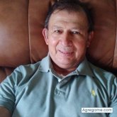 Macofy chico soltero en Poway