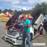 Kakaroto28 chico soltero en Parque Lefevre