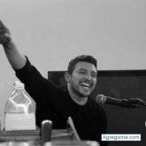 Busco conocer gente.