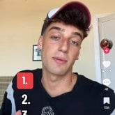 Conocer gente nueva. Divertido curioso