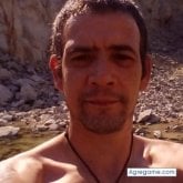 Busco hacer amistades. Busco mujeres.