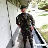 Busco pareja. Mujeres. Normal. Escuchar