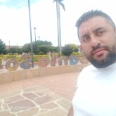 Independiente. Mujeres delgaditas y