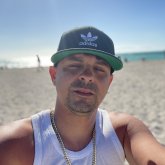 Propio negocio. Busco pareja. Amistades.