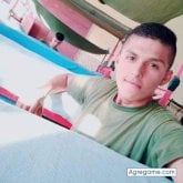 Busco chatear. Gente linda. Hombre. De